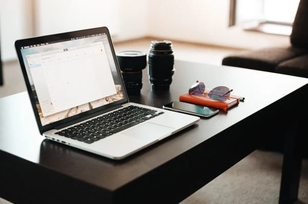 周恩来家规故事:穿越时空的家风启示录