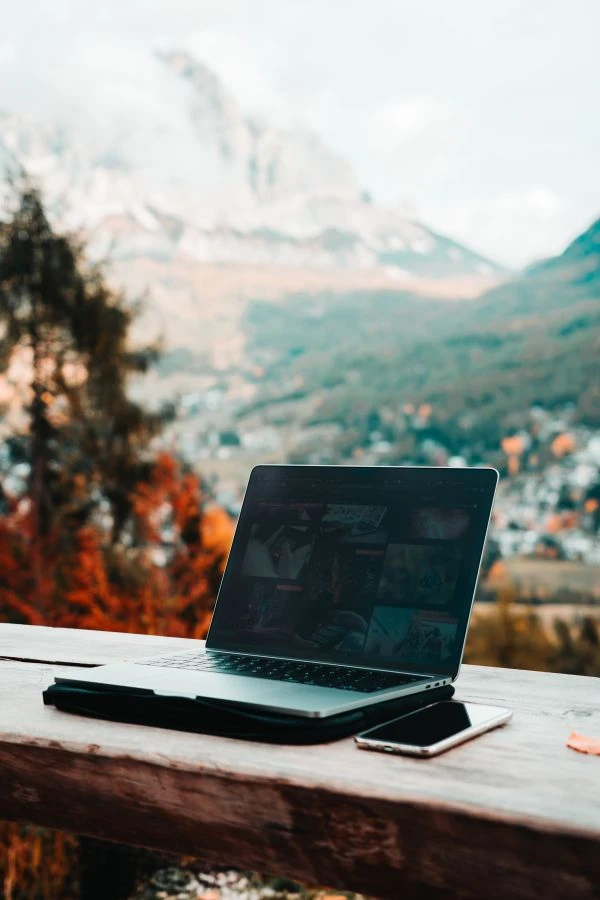 《企鹅故事：冰封世界里的温暖与勇气》