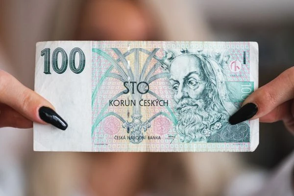 黑暗中的光明使者：《隧道工的故事》带给我们的震撼与思考