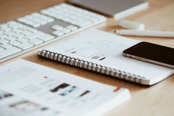 《节日故事里的温暖启示：小学生必读的10个心灵成长瞬间》